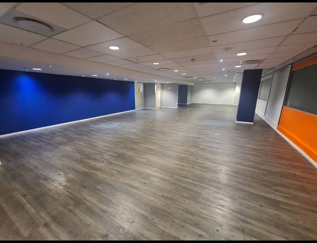 222.80M² OFFICE TO LET IN CLAREMONT